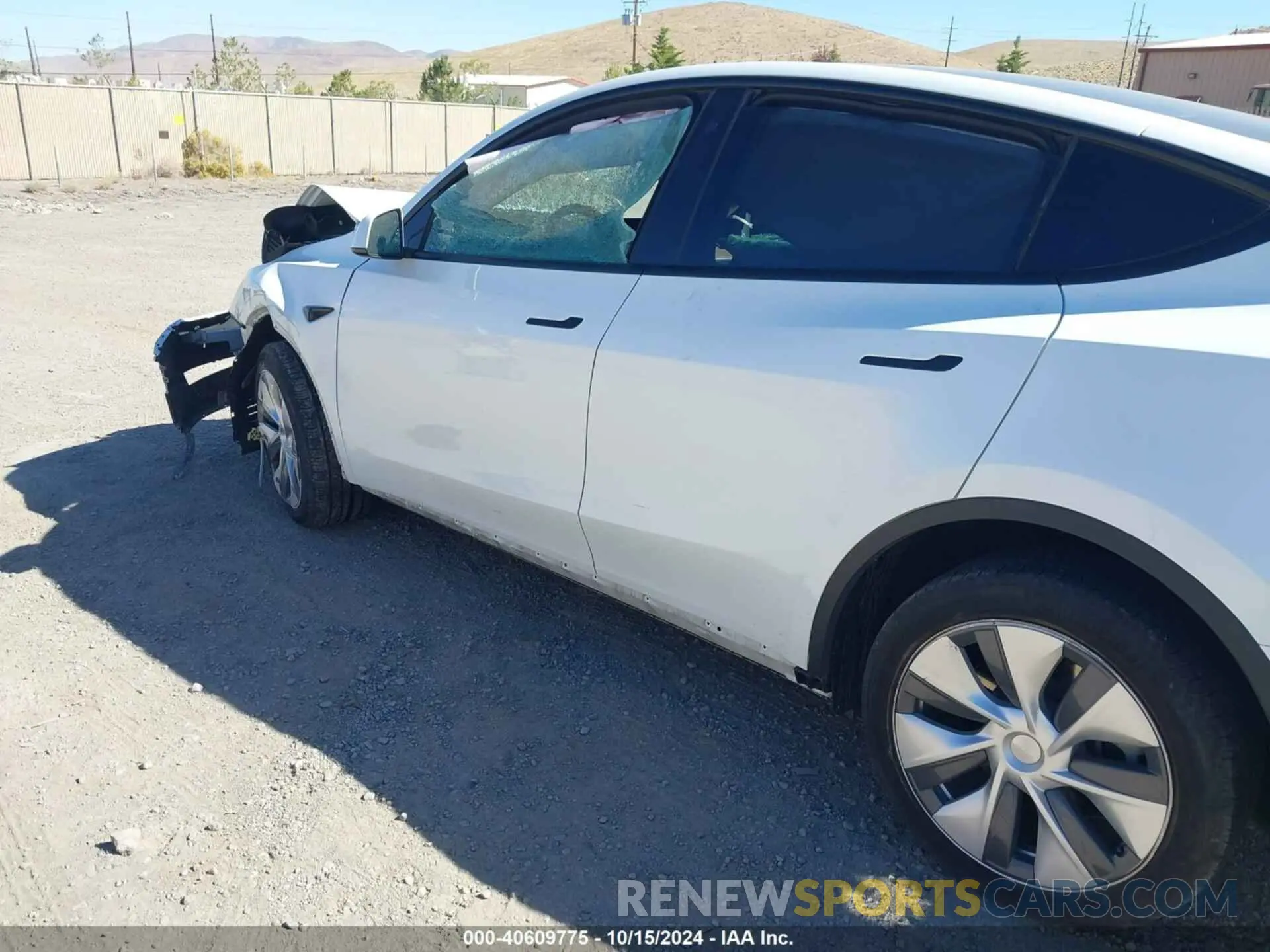 13 Photograph of a damaged car 7SAYGDEE3PA124284 TESLA MODEL Y 2023