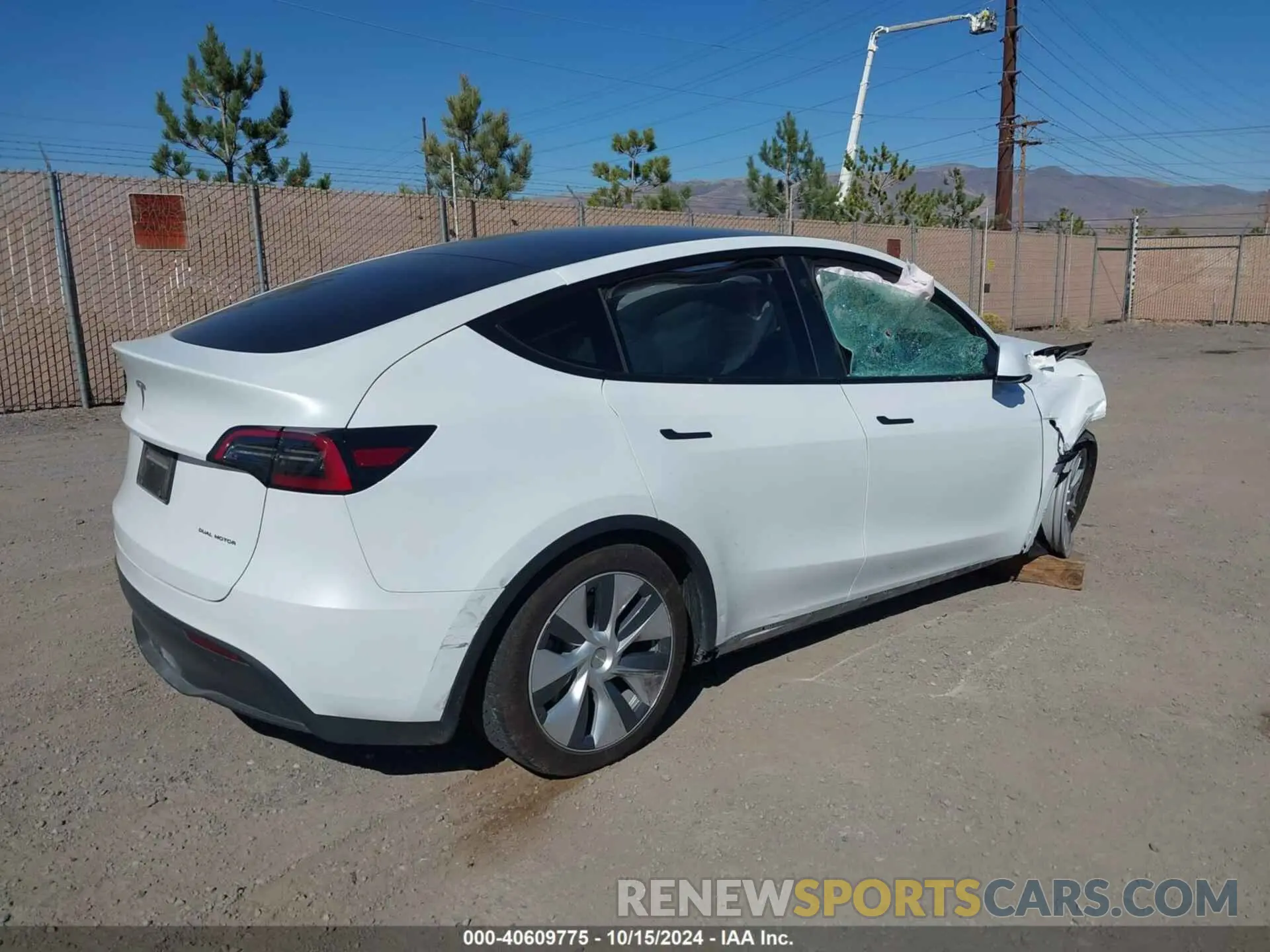 4 Photograph of a damaged car 7SAYGDEE3PA124284 TESLA MODEL Y 2023