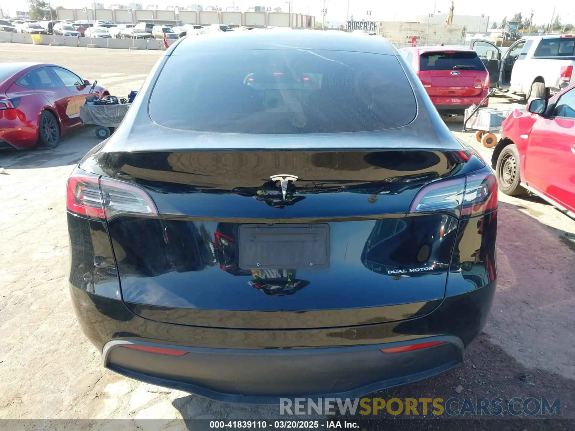 16 Photograph of a damaged car 7SAYGDEE3PA131056 TESLA MODEL Y 2023
