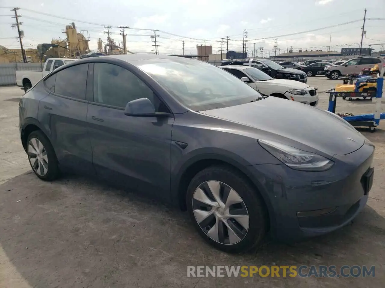 4 Photograph of a damaged car 7SAYGDEE3PA136323 TESLA MODEL Y 2023