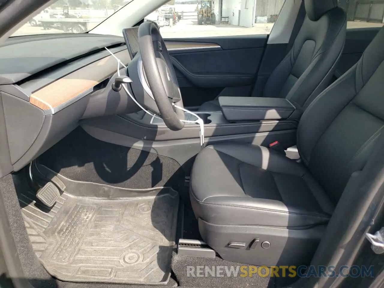 7 Photograph of a damaged car 7SAYGDEE3PA136323 TESLA MODEL Y 2023