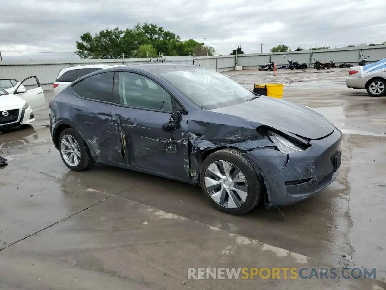 4 Photograph of a damaged car 7SAYGDEE3PA151887 TESLA MODEL Y 2023