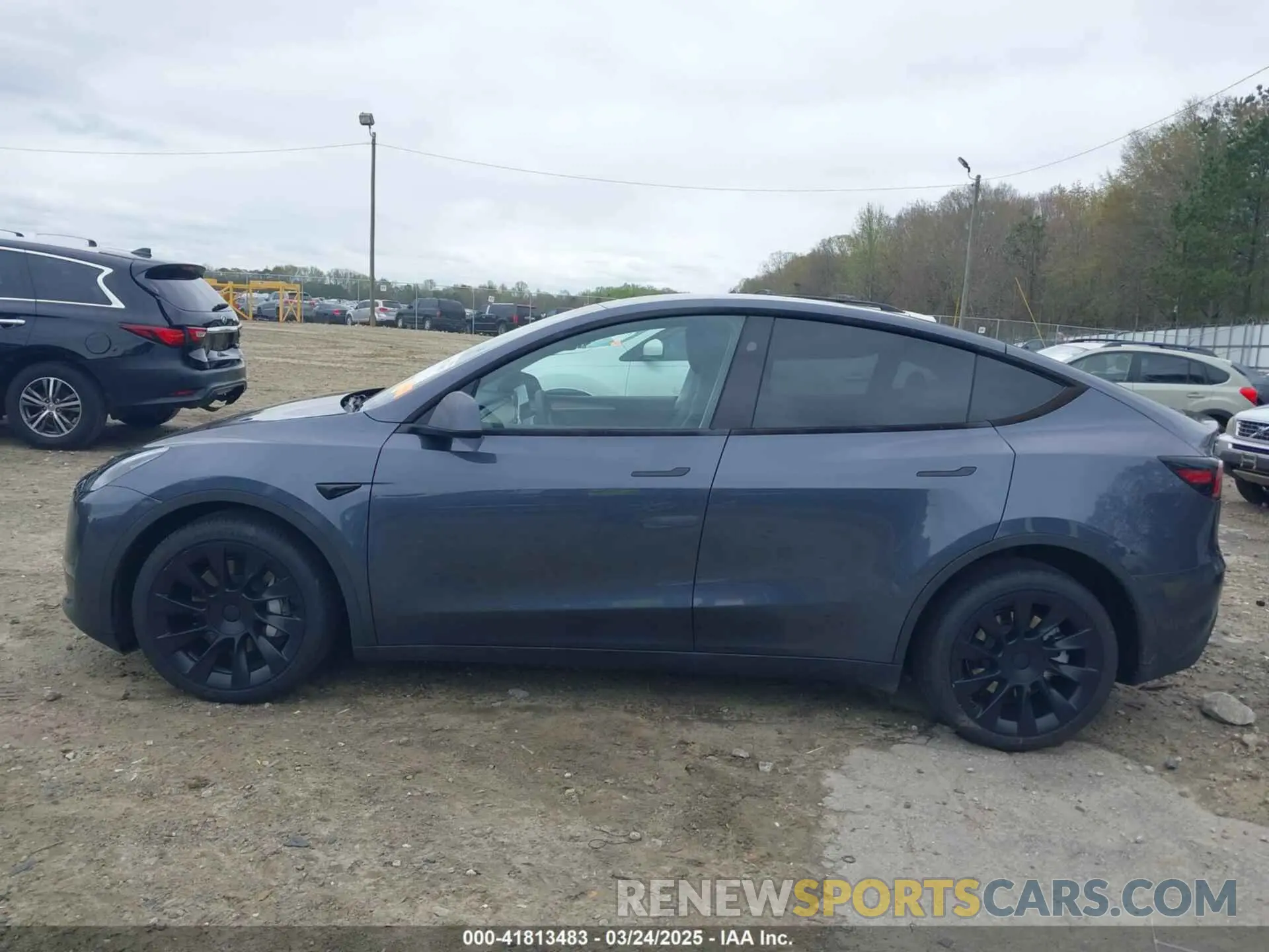 15 Photograph of a damaged car 7SAYGDEE3PA177437 TESLA MODEL Y 2023
