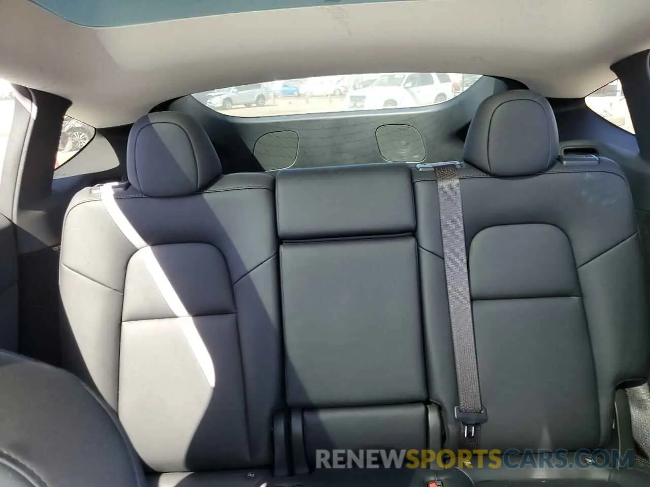 10 Photograph of a damaged car 7SAYGDEE3PA186381 TESLA MODEL Y 2023