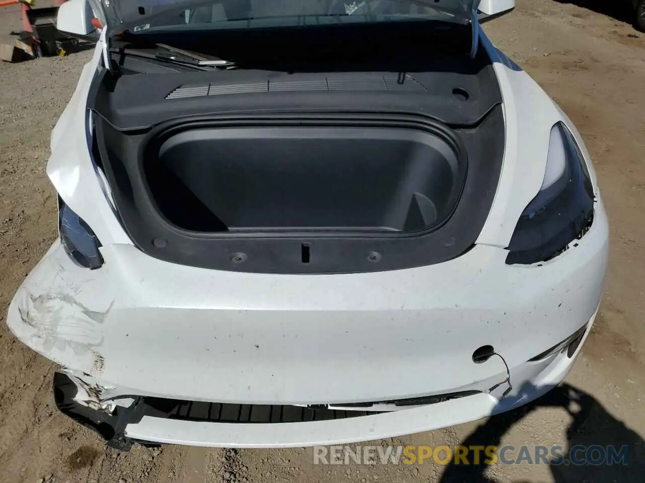 12 Photograph of a damaged car 7SAYGDEE3PA186381 TESLA MODEL Y 2023