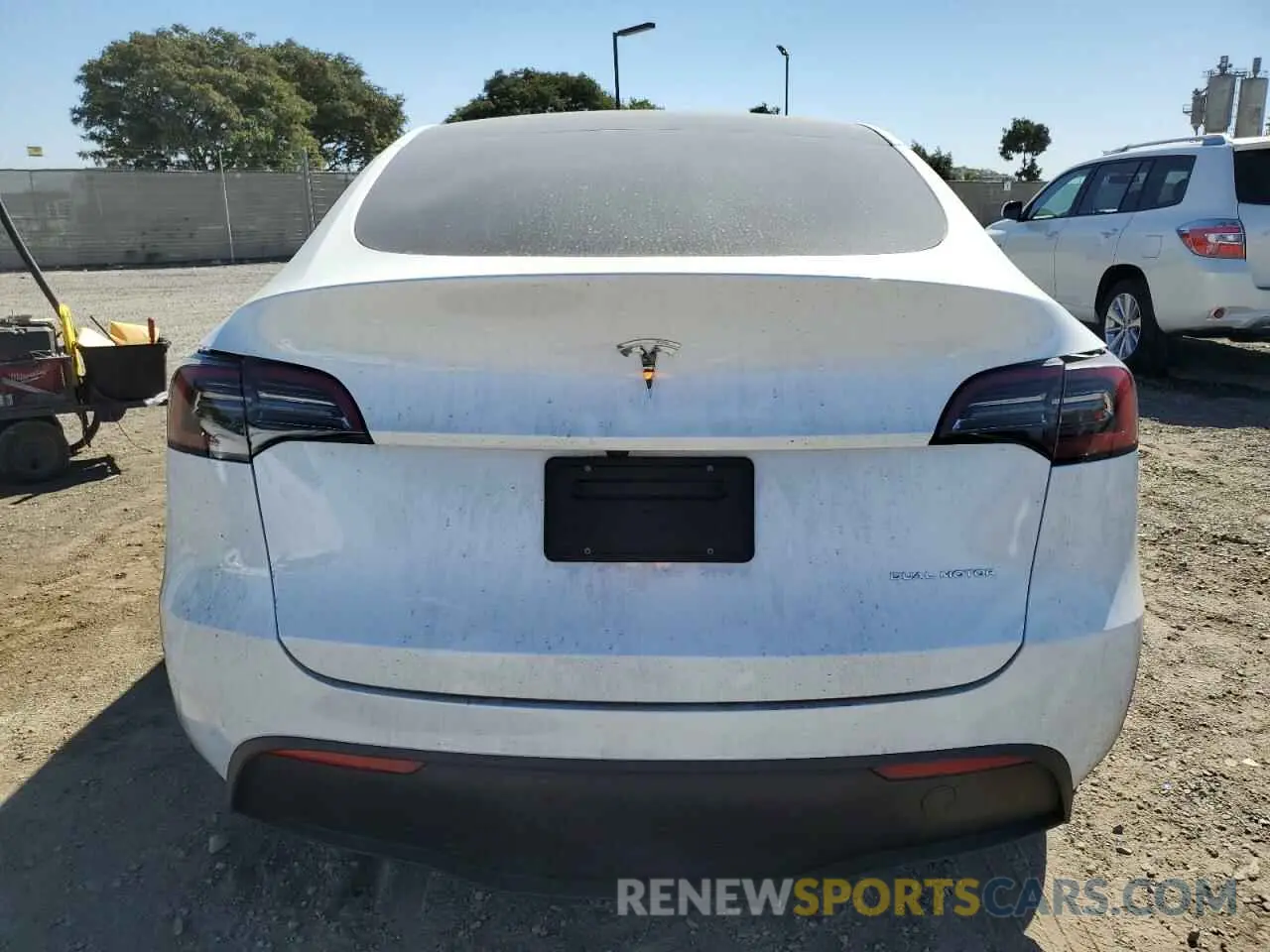 6 Photograph of a damaged car 7SAYGDEE3PA186381 TESLA MODEL Y 2023