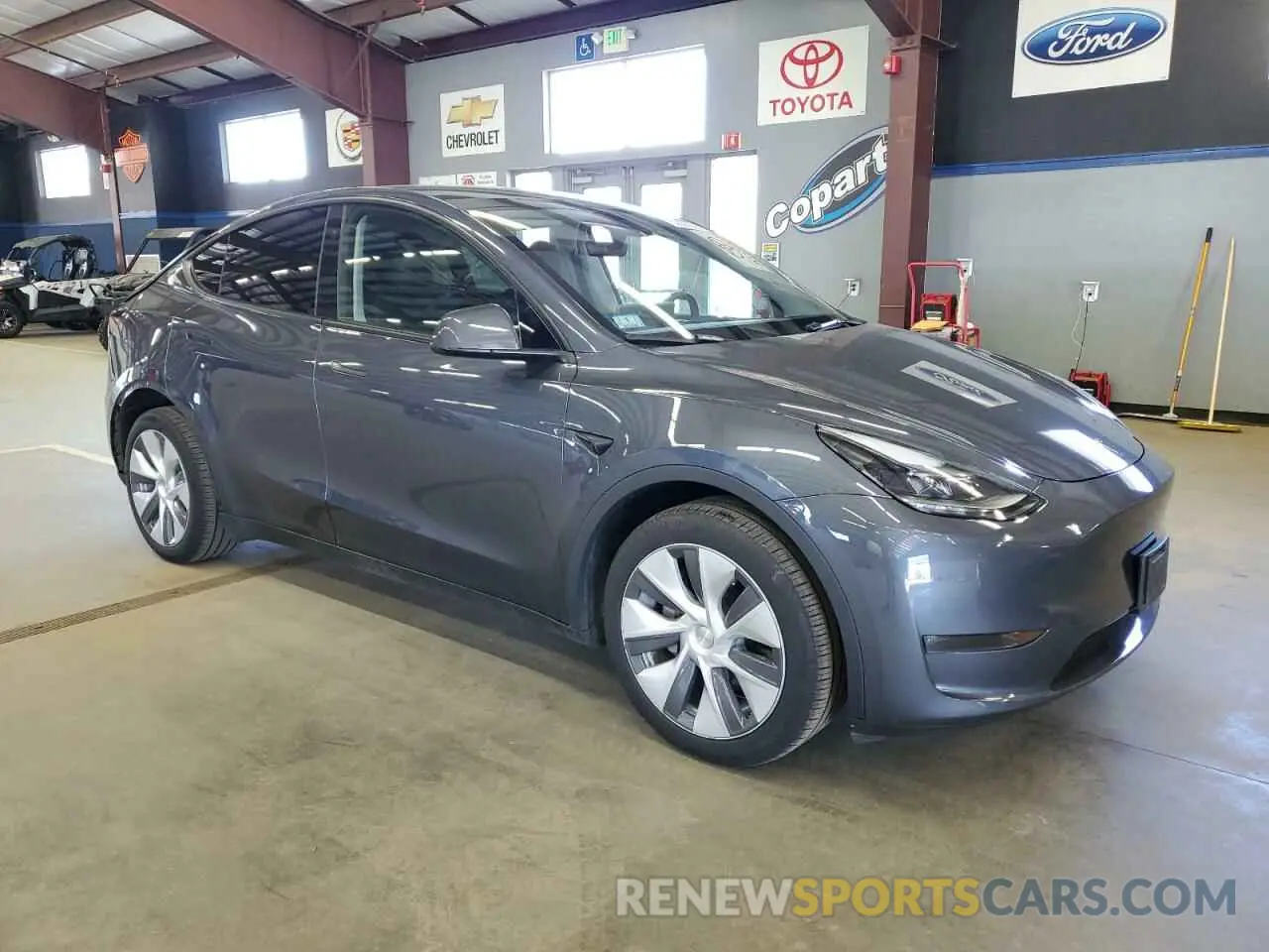 4 Photograph of a damaged car 7SAYGDEE3PA194481 TESLA MODEL Y 2023
