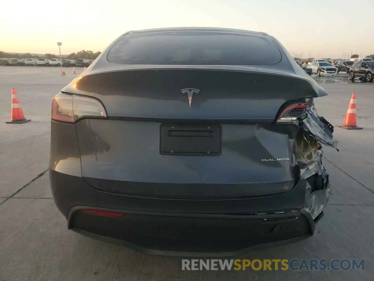 6 Photograph of a damaged car 7SAYGDEE3PA207598 TESLA MODEL Y 2023