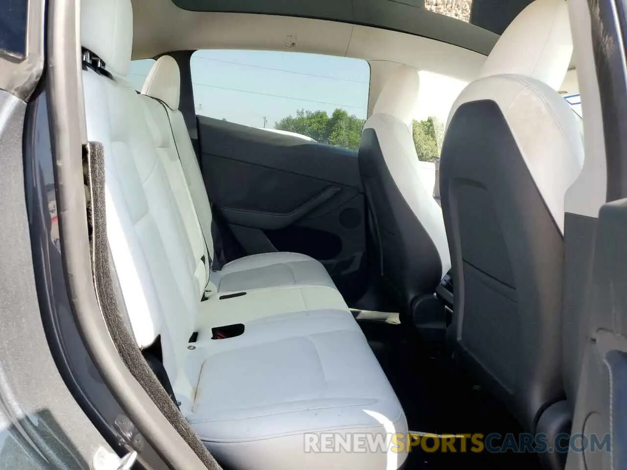 11 Photograph of a damaged car 7SAYGDEE3PA210498 TESLA MODEL Y 2023