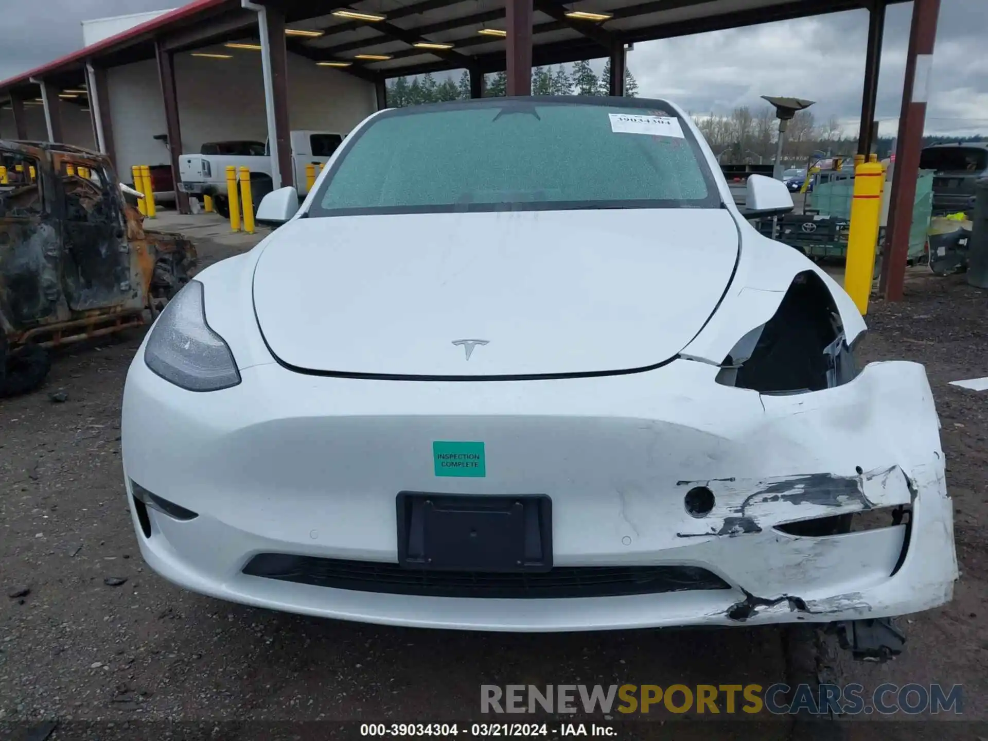 13 Photograph of a damaged car 7SAYGDEE3PF583768 TESLA MODEL Y 2023