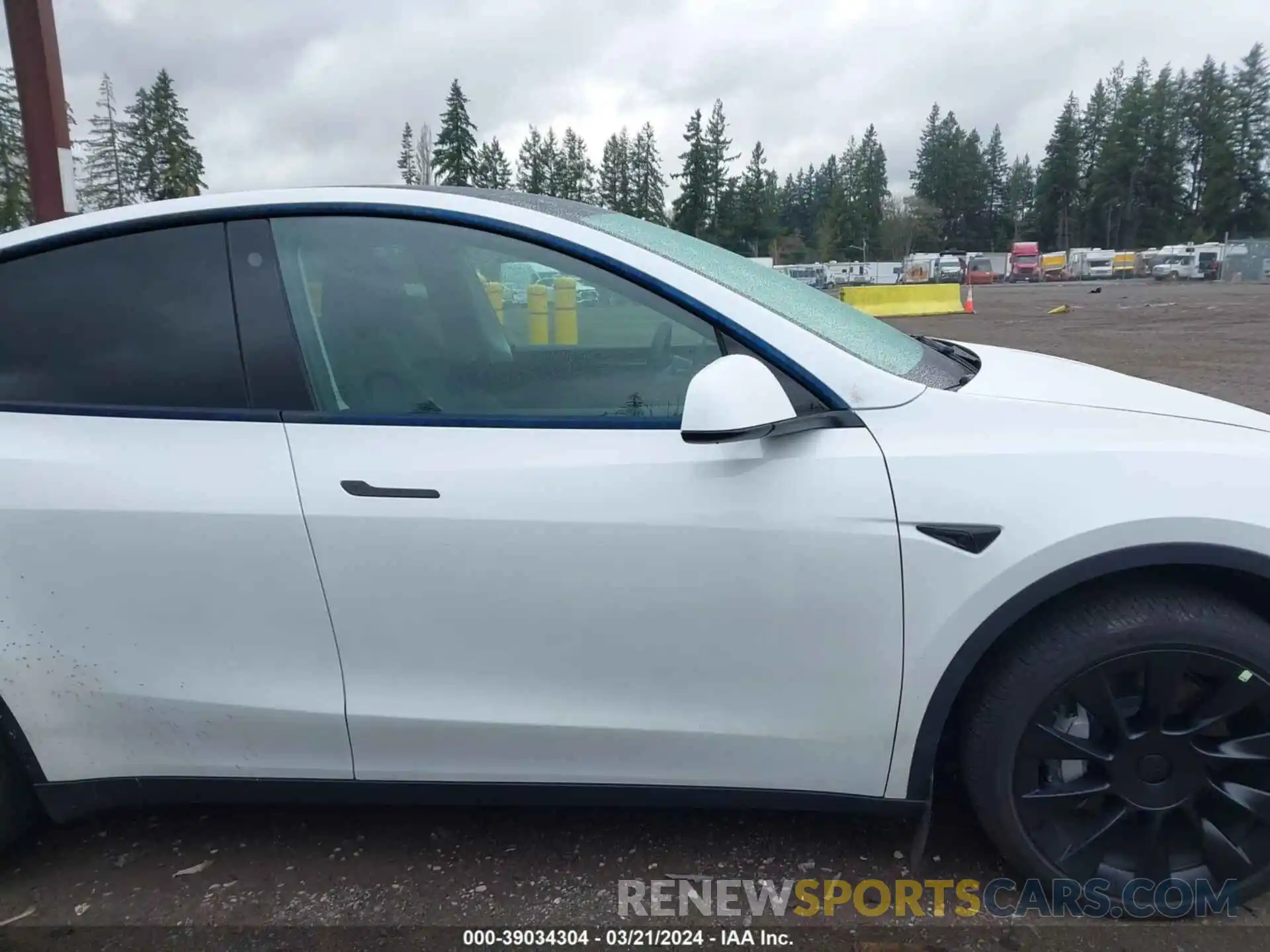 14 Photograph of a damaged car 7SAYGDEE3PF583768 TESLA MODEL Y 2023