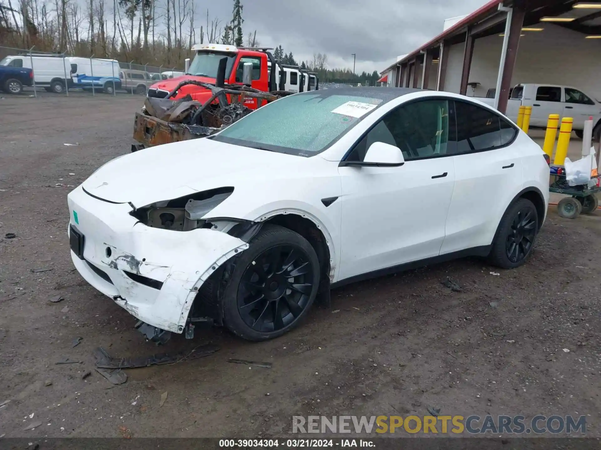 2 Photograph of a damaged car 7SAYGDEE3PF583768 TESLA MODEL Y 2023