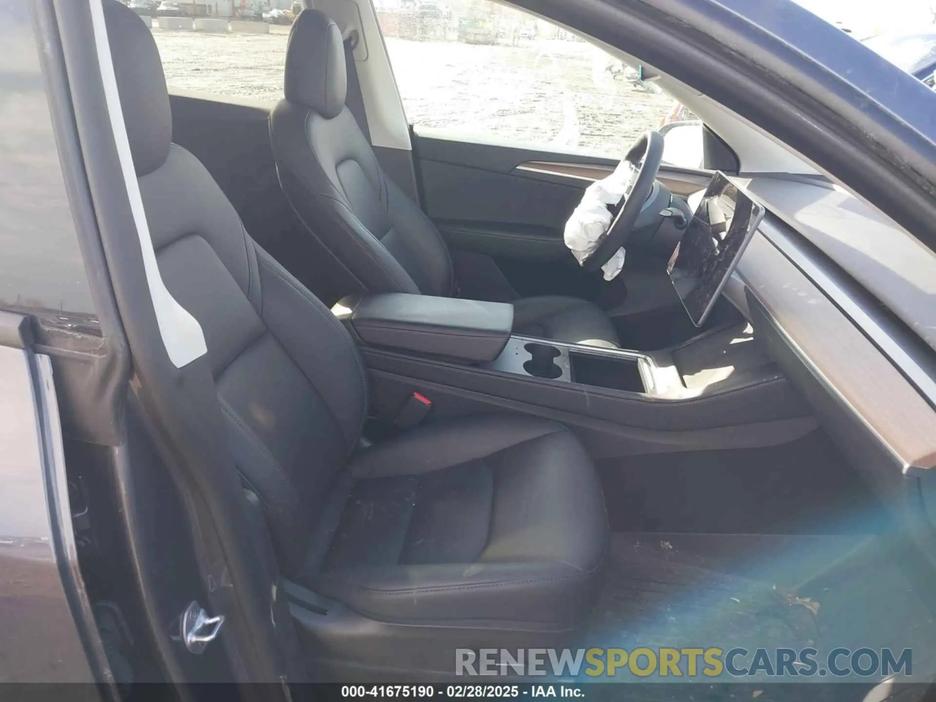 5 Photograph of a damaged car 7SAYGDEE3PF600780 TESLA MODEL Y 2023