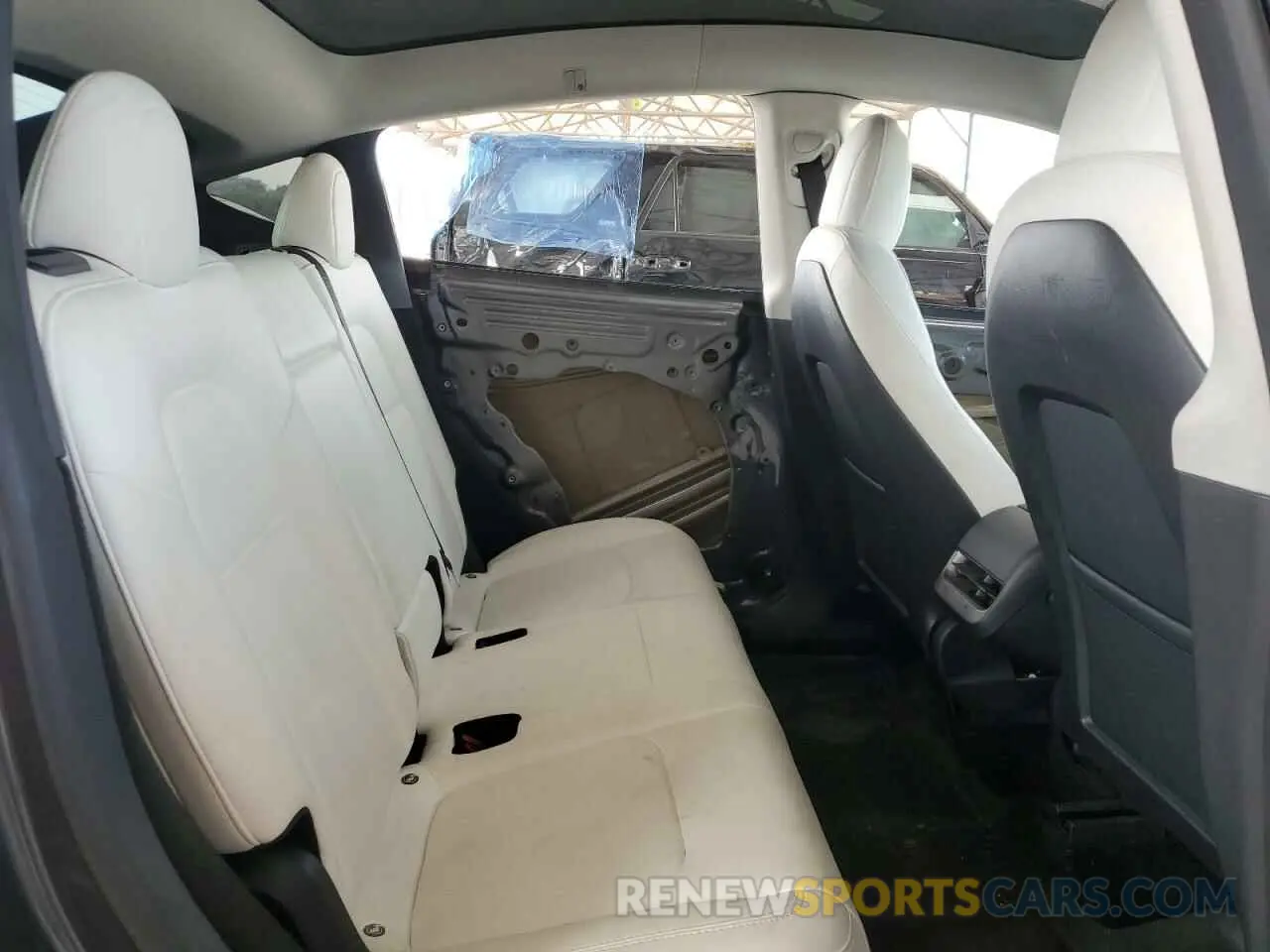 10 Photograph of a damaged car 7SAYGDEE3PF611553 TESLA MODEL Y 2023