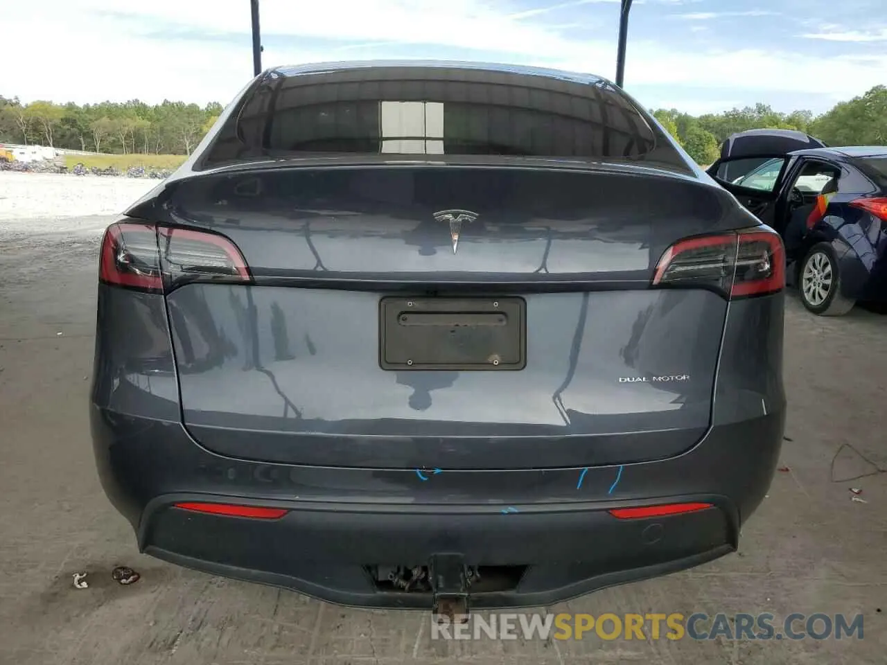 6 Photograph of a damaged car 7SAYGDEE3PF611553 TESLA MODEL Y 2023