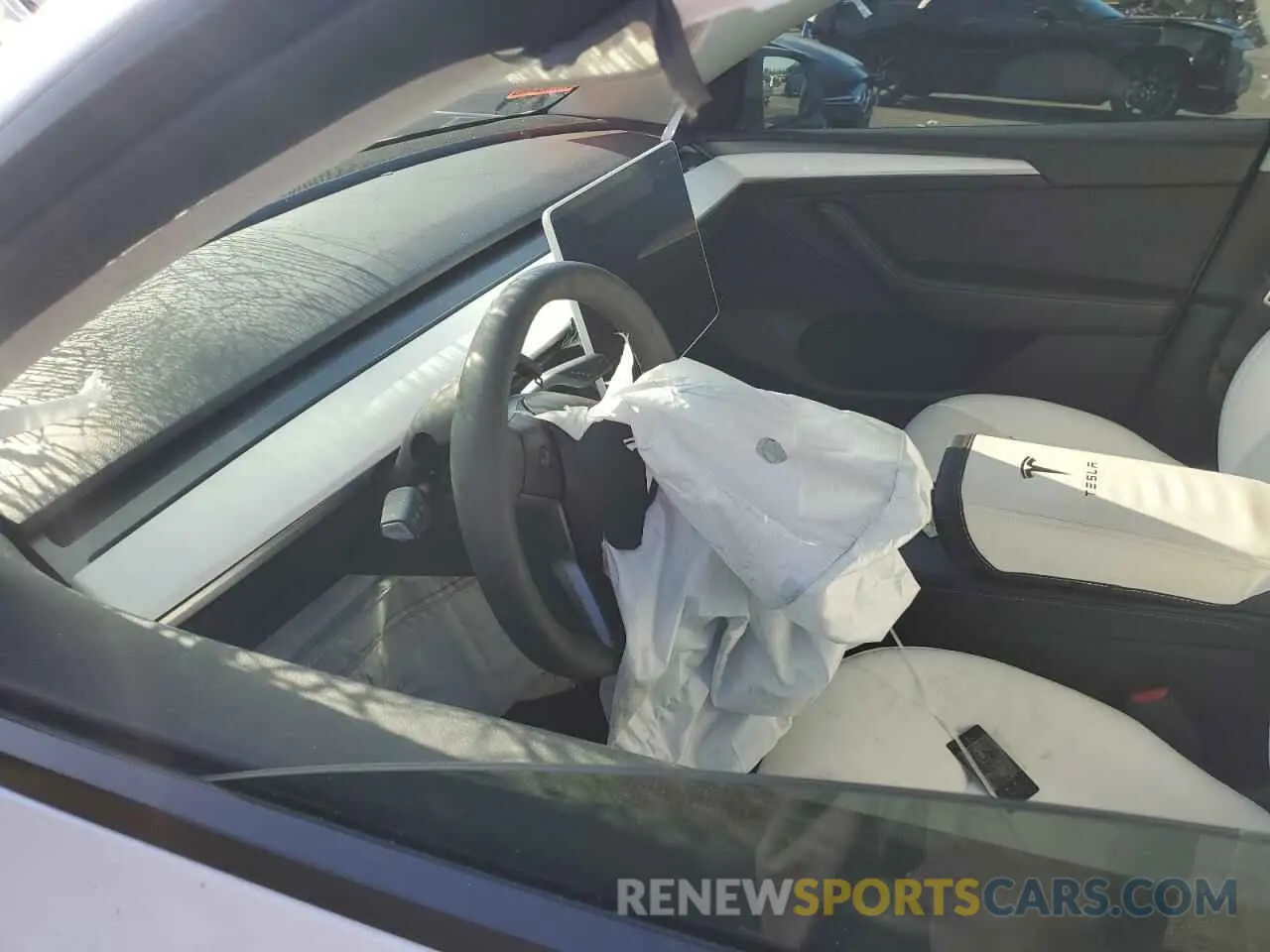 8 Photograph of a damaged car 7SAYGDEE3PF623251 TESLA MODEL Y 2023