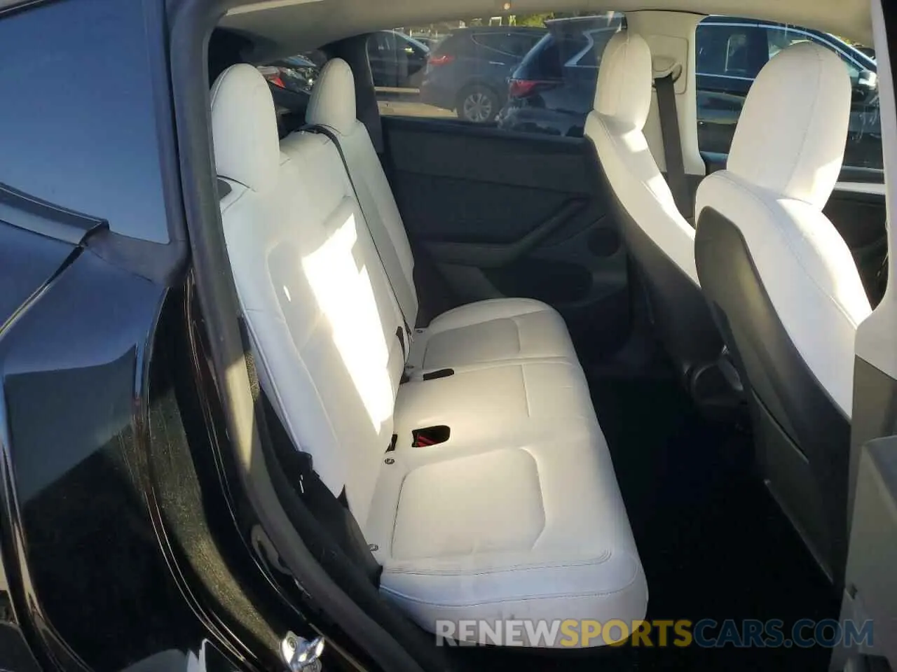 10 Photograph of a damaged car 7SAYGDEE3PF629955 TESLA MODEL Y 2023