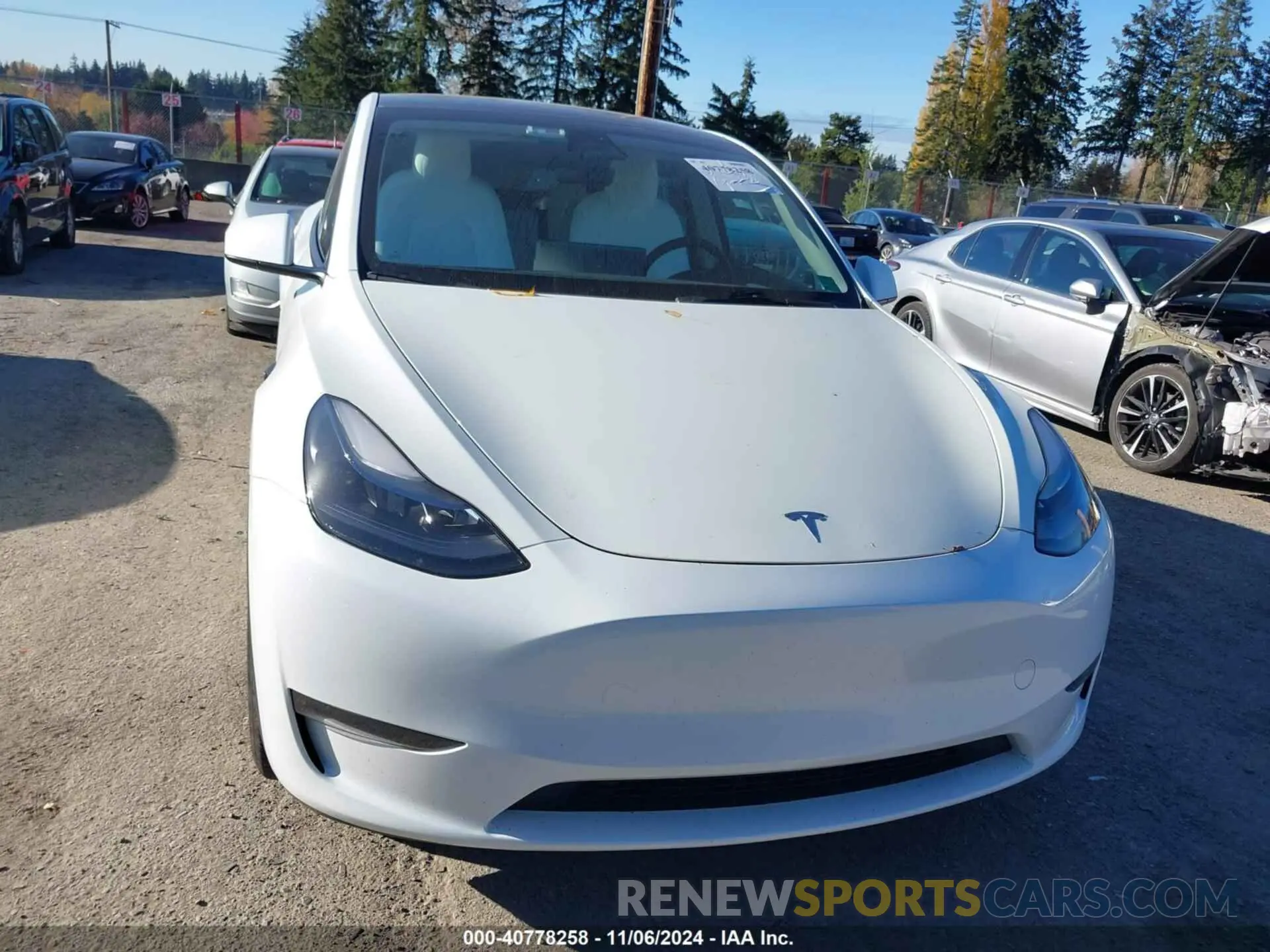 13 Photograph of a damaged car 7SAYGDEE3PF635688 TESLA MODEL Y 2023