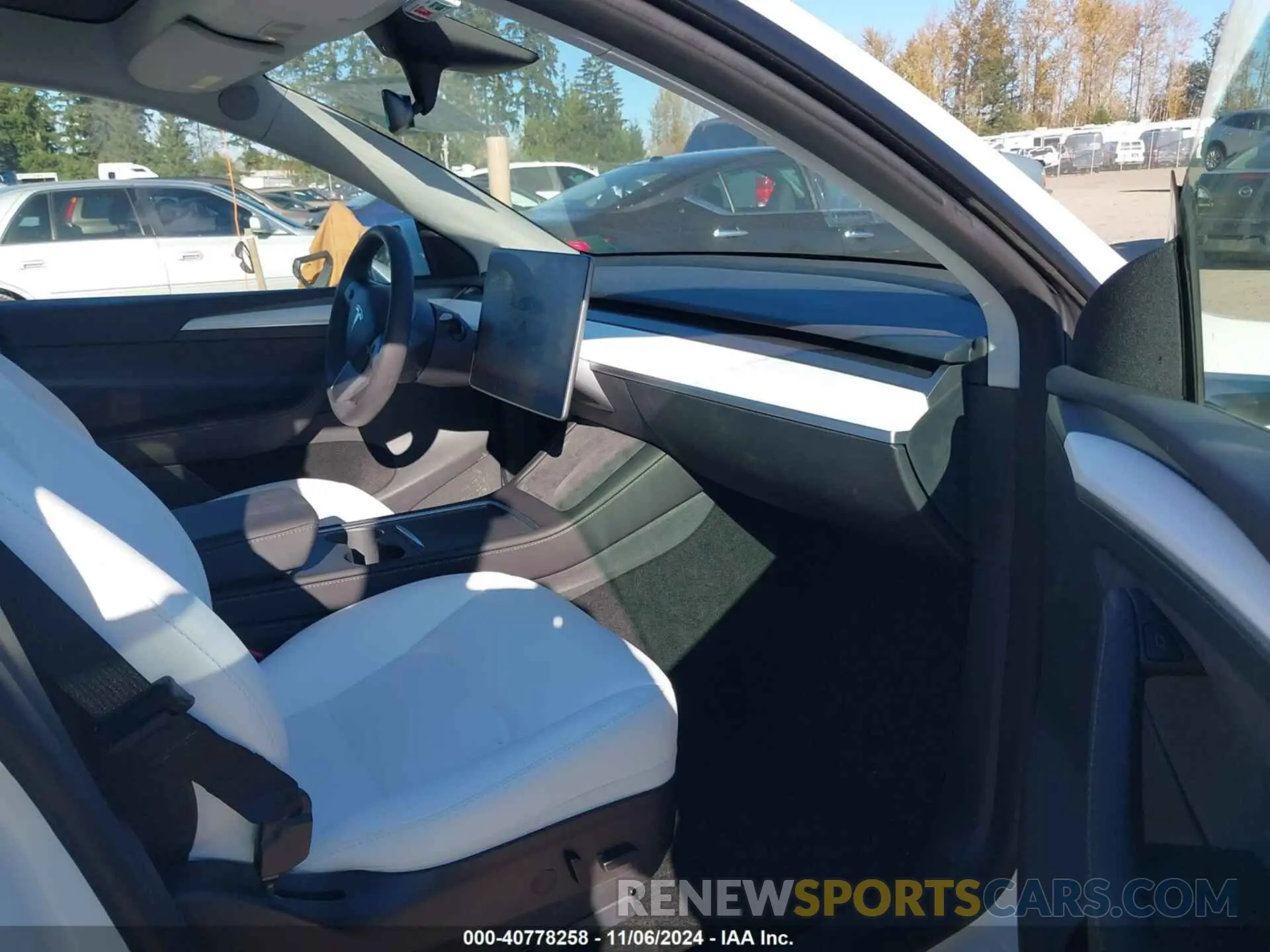 5 Photograph of a damaged car 7SAYGDEE3PF635688 TESLA MODEL Y 2023