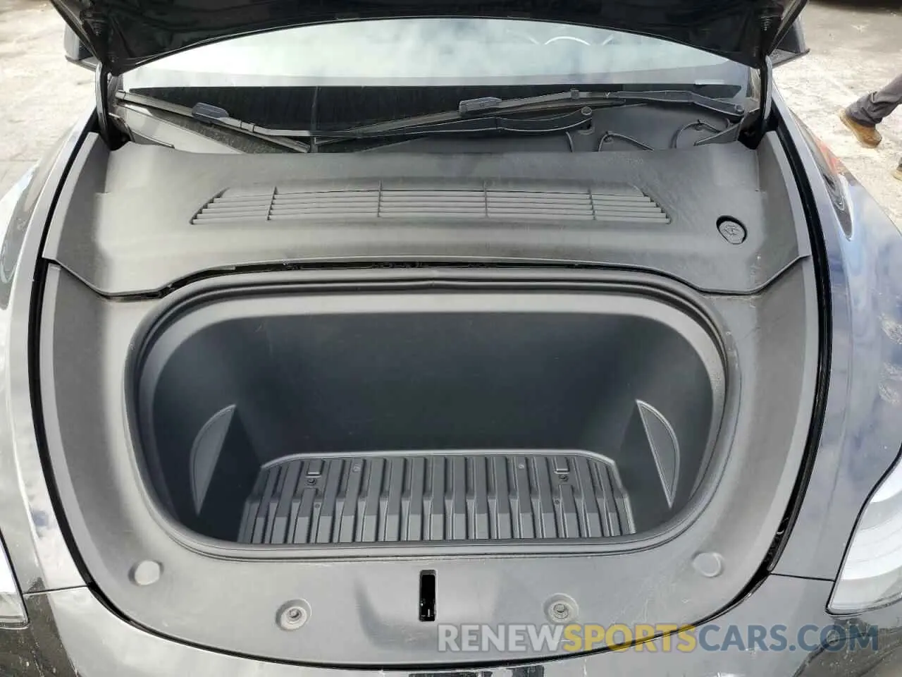 12 Photograph of a damaged car 7SAYGDEE3PF646125 TESLA MODEL Y 2023