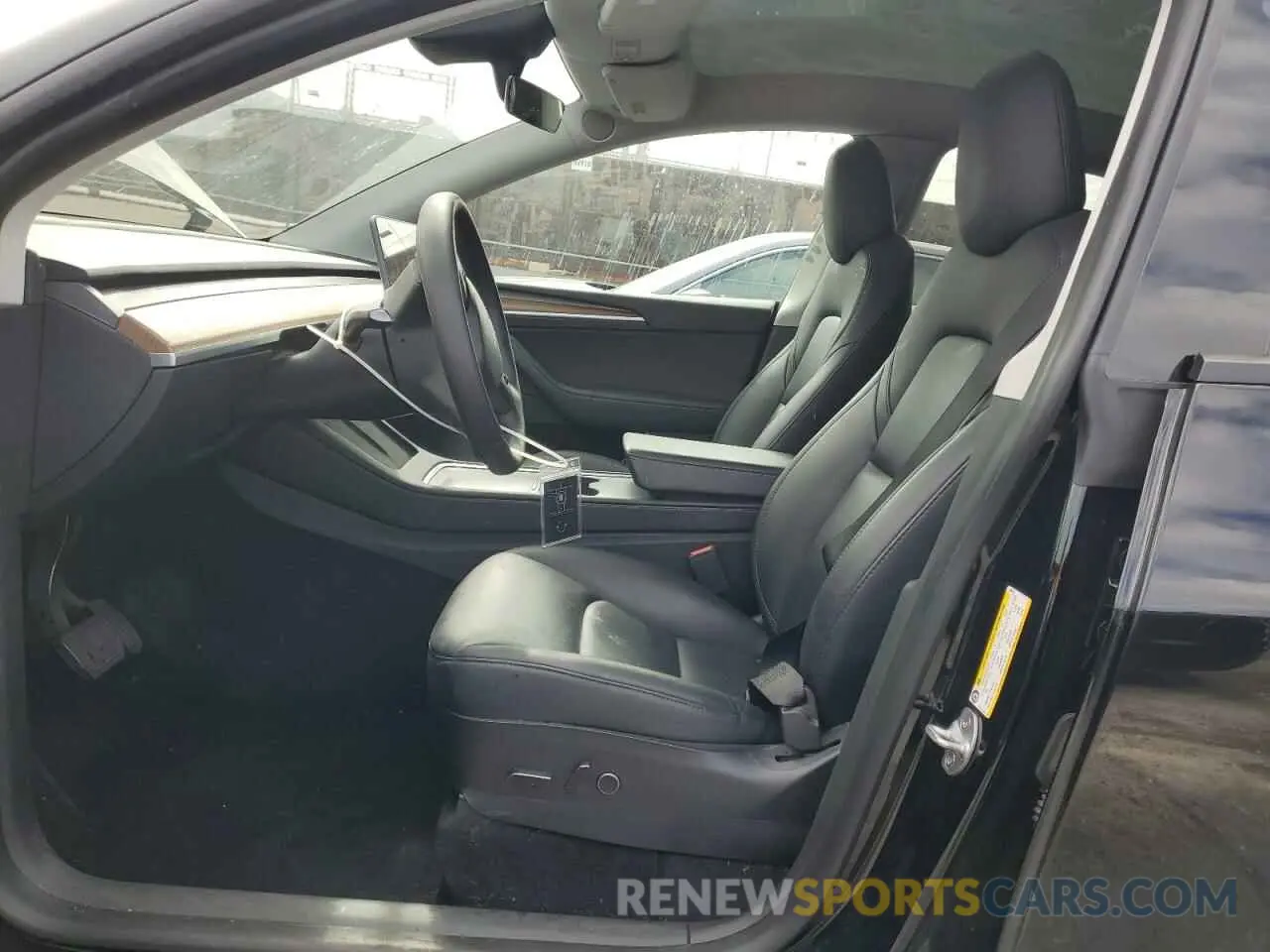 7 Photograph of a damaged car 7SAYGDEE3PF646125 TESLA MODEL Y 2023