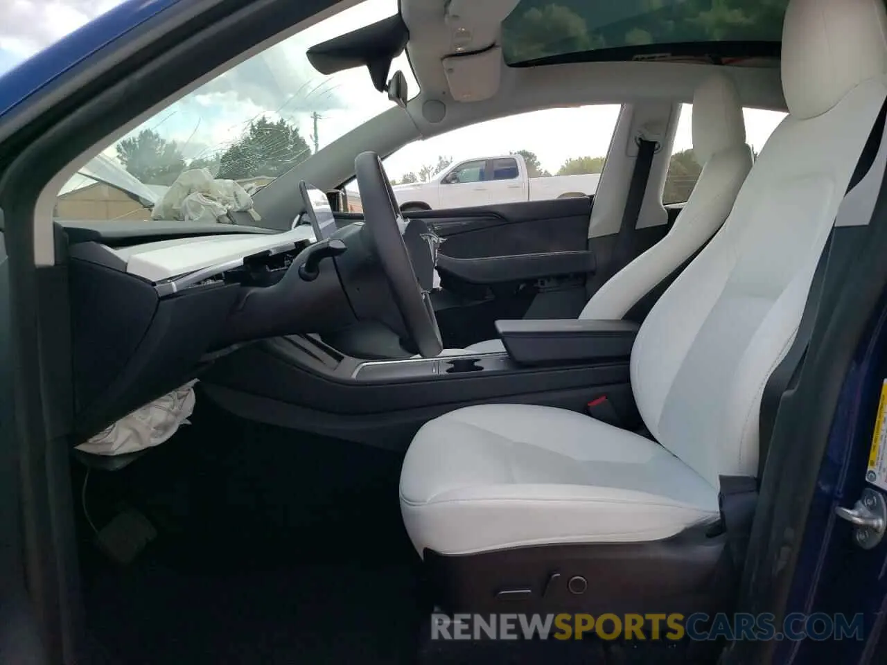7 Photograph of a damaged car 7SAYGDEE3PF670666 TESLA MODEL Y 2023