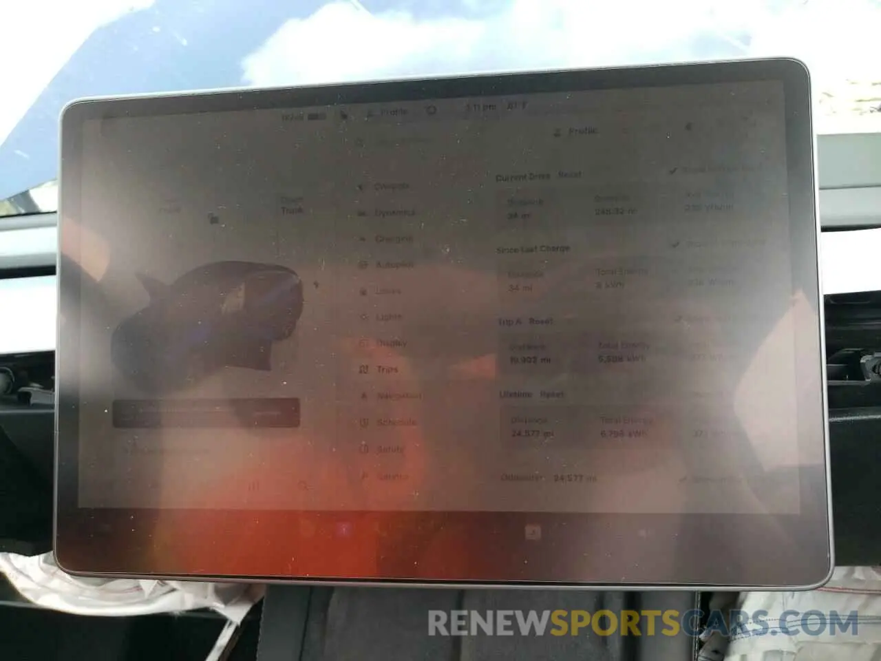 9 Photograph of a damaged car 7SAYGDEE3PF670666 TESLA MODEL Y 2023
