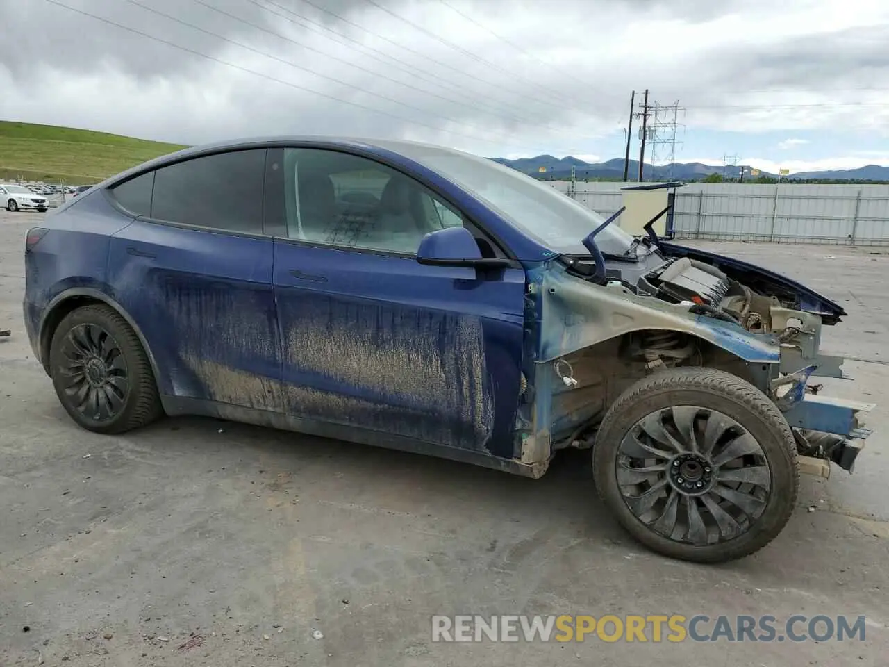 4 Photograph of a damaged car 7SAYGDEE3PF710356 TESLA MODEL Y 2023