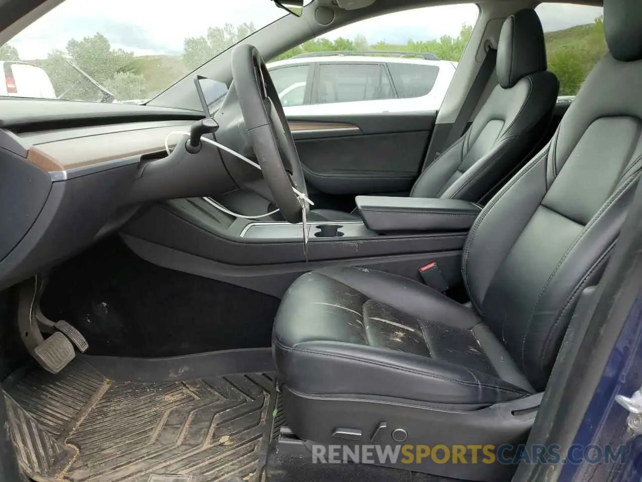 7 Photograph of a damaged car 7SAYGDEE3PF710356 TESLA MODEL Y 2023
