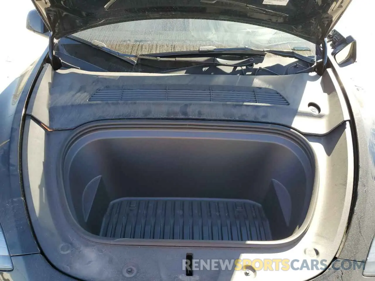 12 Photograph of a damaged car 7SAYGDEE3PF740778 TESLA MODEL Y 2023