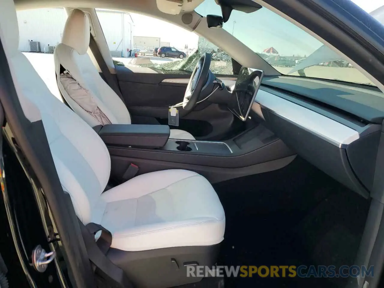 7 Photograph of a damaged car 7SAYGDEE3PF740778 TESLA MODEL Y 2023