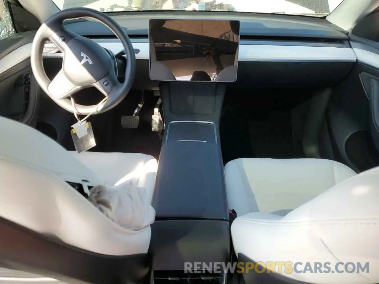 8 Photograph of a damaged car 7SAYGDEE3PF740778 TESLA MODEL Y 2023