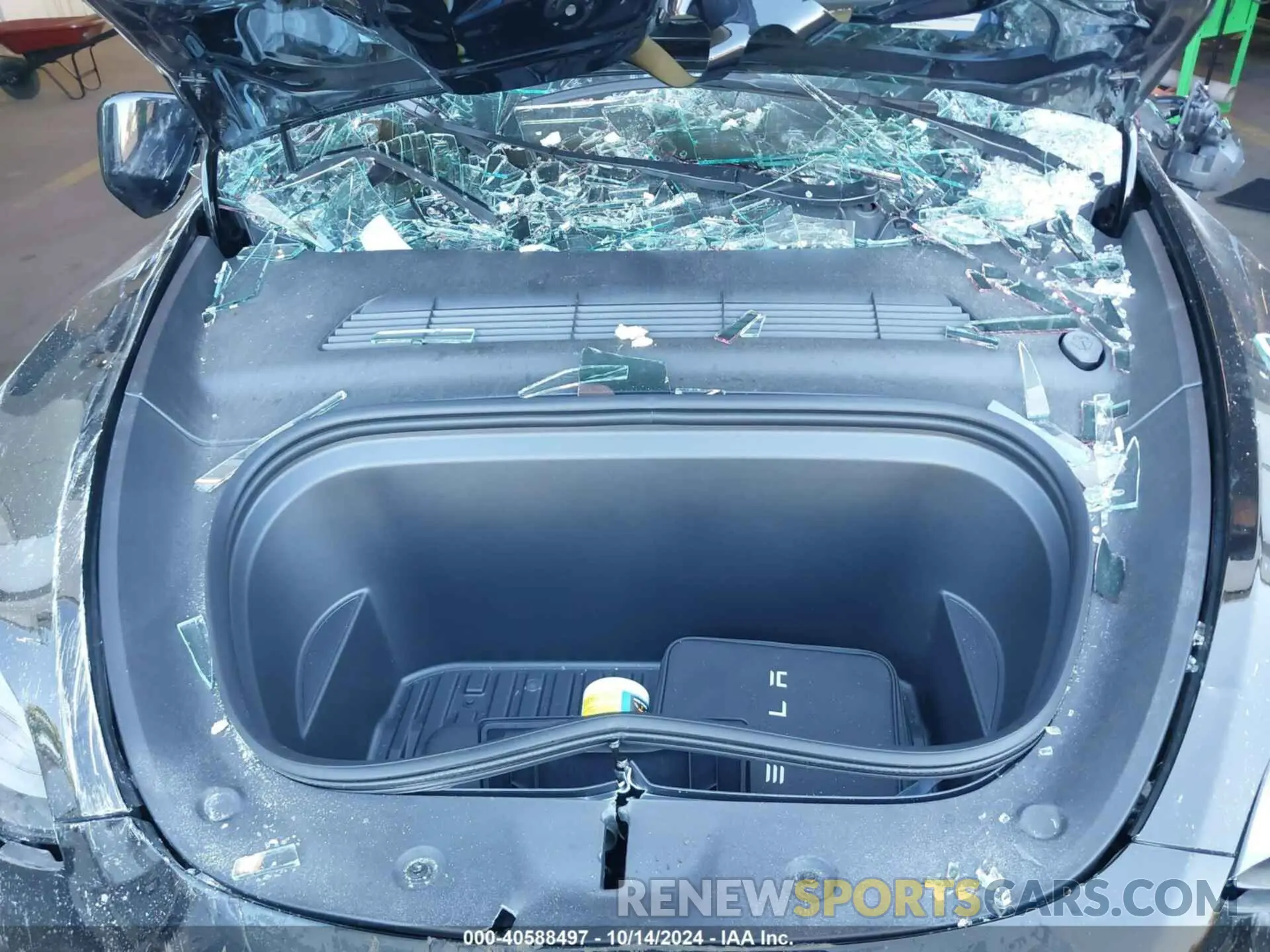 10 Photograph of a damaged car 7SAYGDEE3PF751442 TESLA MODEL Y 2023