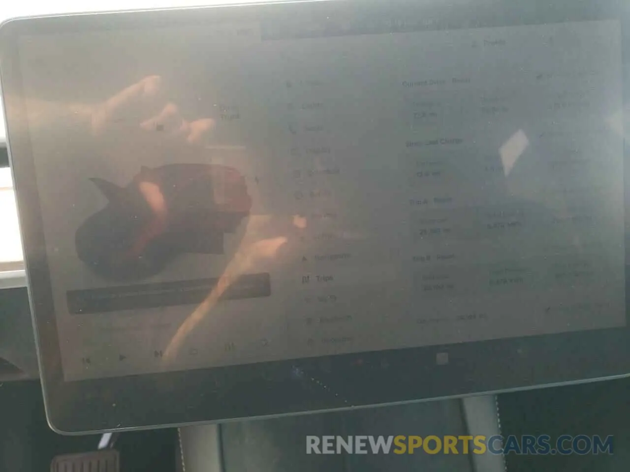 9 Photograph of a damaged car 7SAYGDEE3PF769763 TESLA MODEL Y 2023