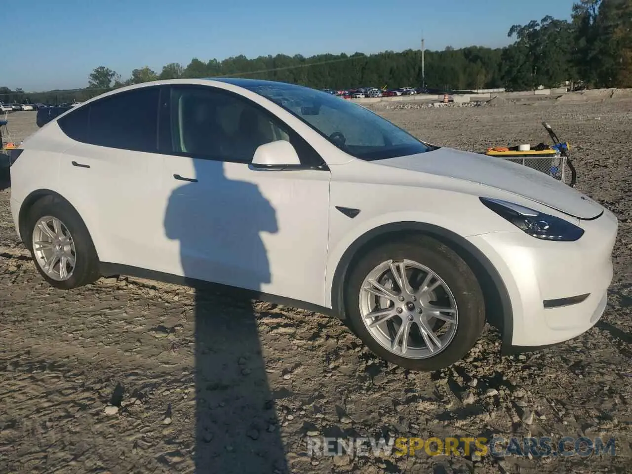 4 Photograph of a damaged car 7SAYGDEE3PF791732 TESLA MODEL Y 2023