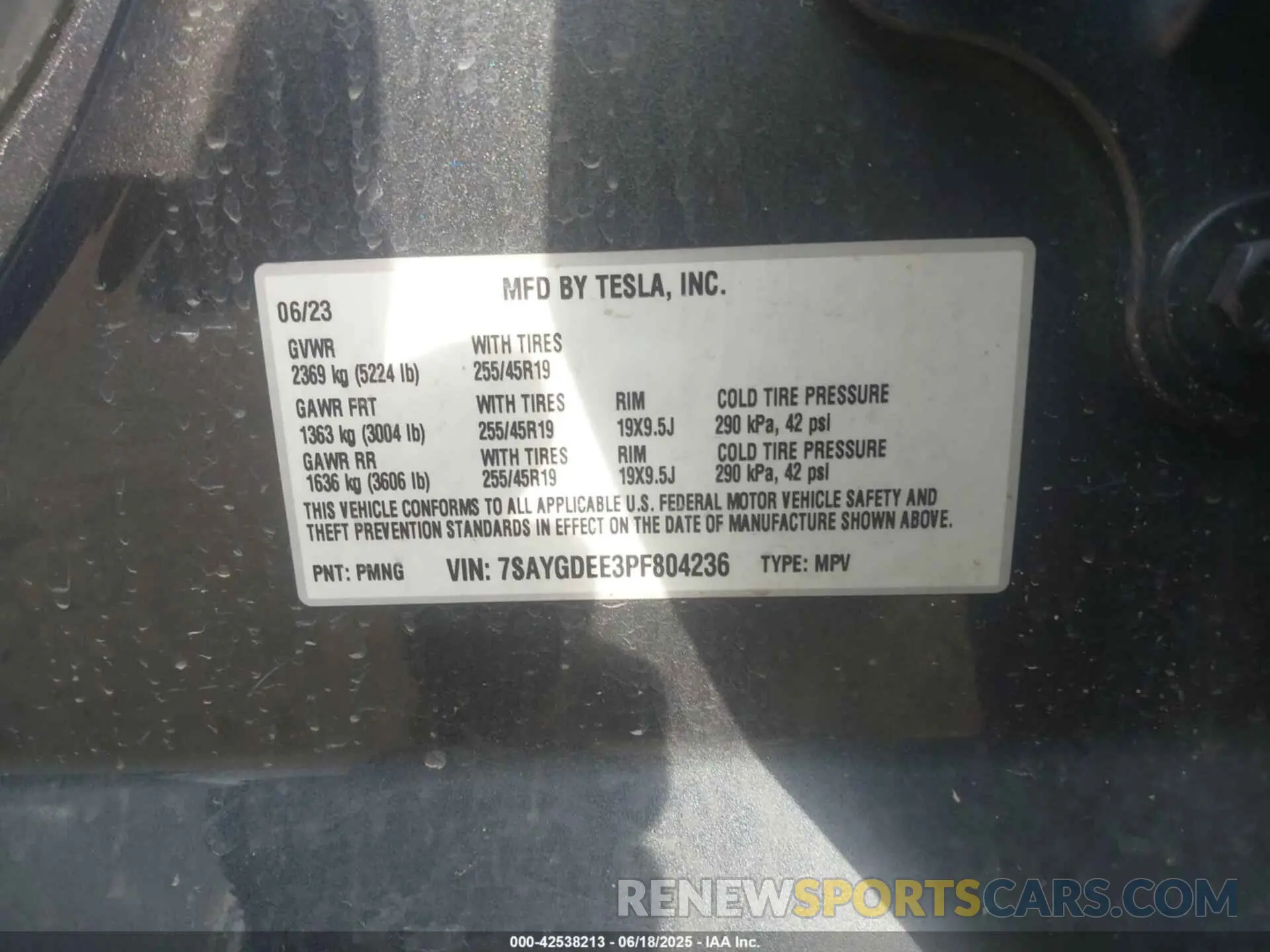 9 Photograph of a damaged car 7SAYGDEE3PF804236 TESLA MODEL Y 2023