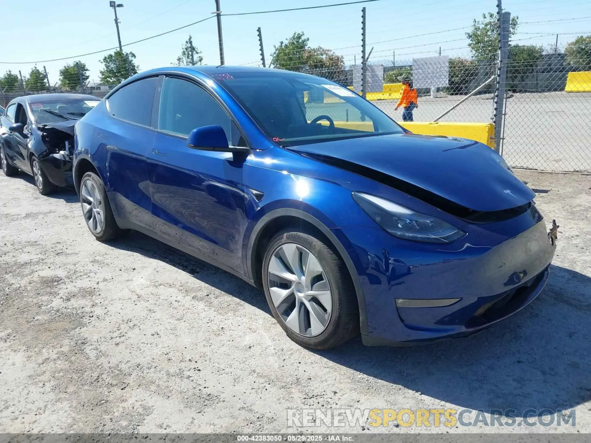 1 Photograph of a damaged car 7SAYGDEE3PF816547 TESLA MODEL Y 2023