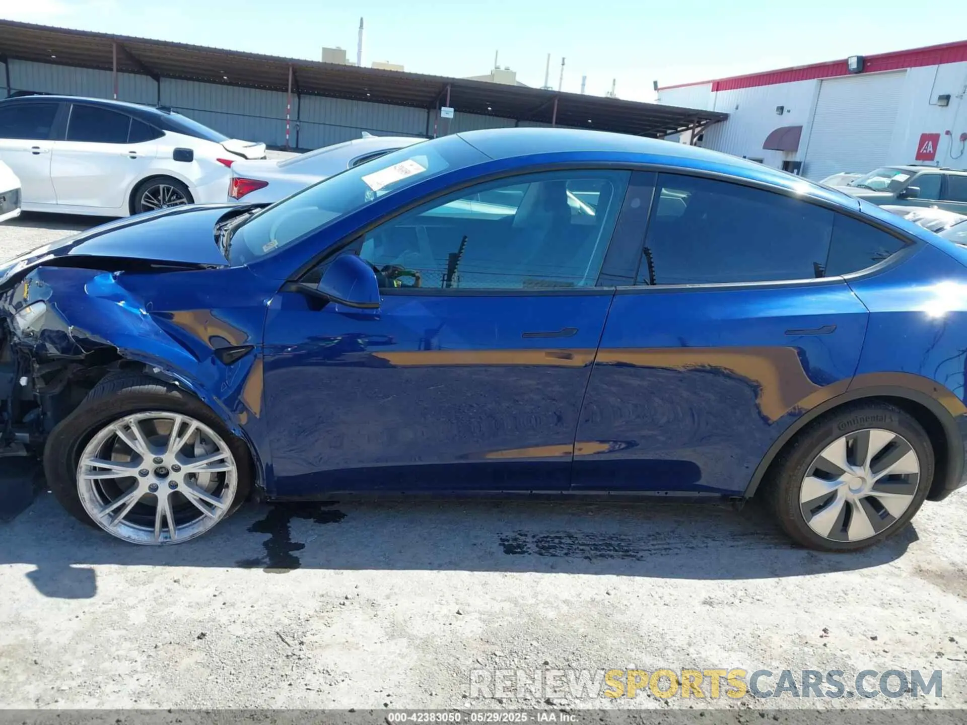 14 Photograph of a damaged car 7SAYGDEE3PF816547 TESLA MODEL Y 2023