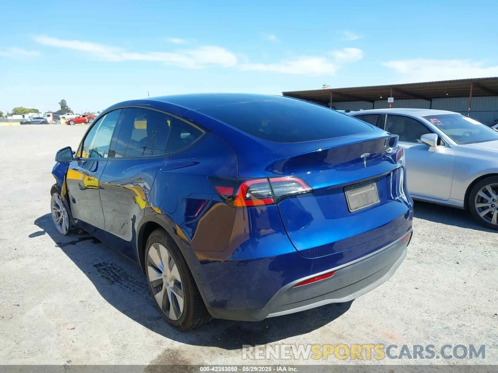3 Photograph of a damaged car 7SAYGDEE3PF816547 TESLA MODEL Y 2023