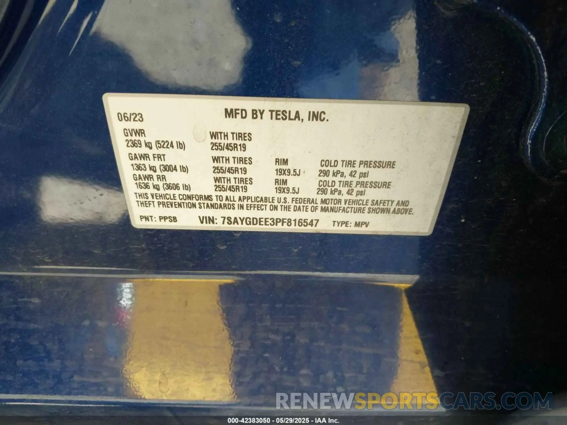 9 Photograph of a damaged car 7SAYGDEE3PF816547 TESLA MODEL Y 2023