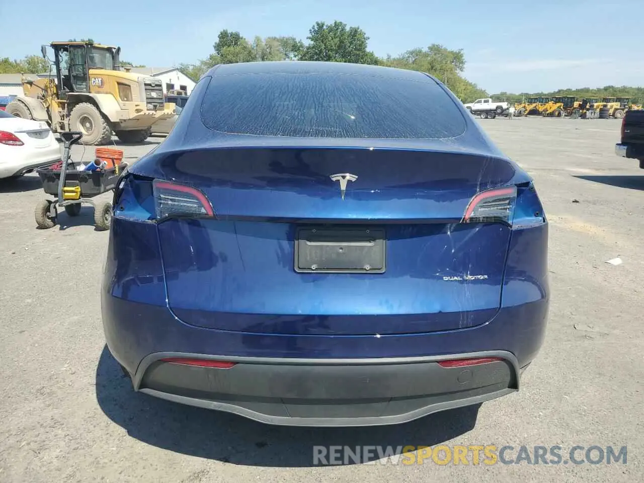 6 Photograph of a damaged car 7SAYGDEE3PF830156 TESLA MODEL Y 2023