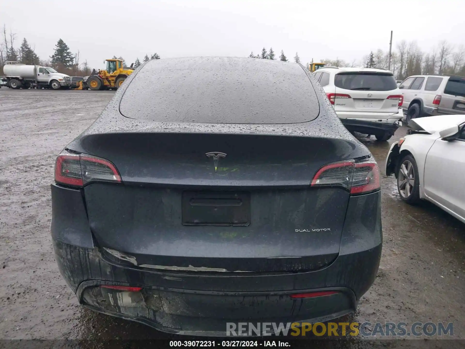 16 Photograph of a damaged car 7SAYGDEE3PF837608 TESLA MODEL Y 2023