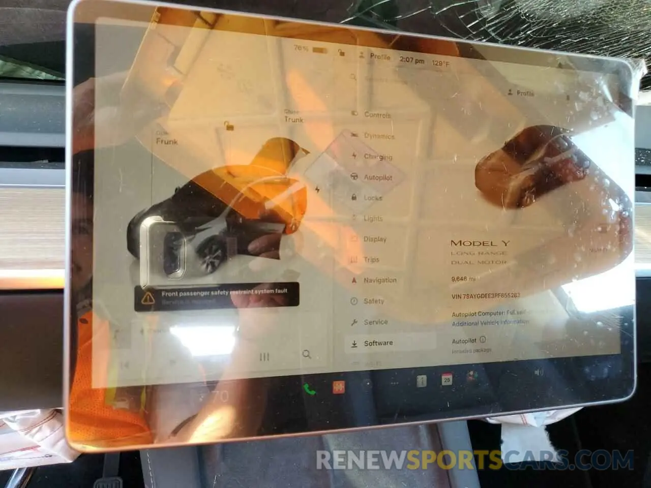 9 Photograph of a damaged car 7SAYGDEE3PF855283 TESLA MODEL Y 2023