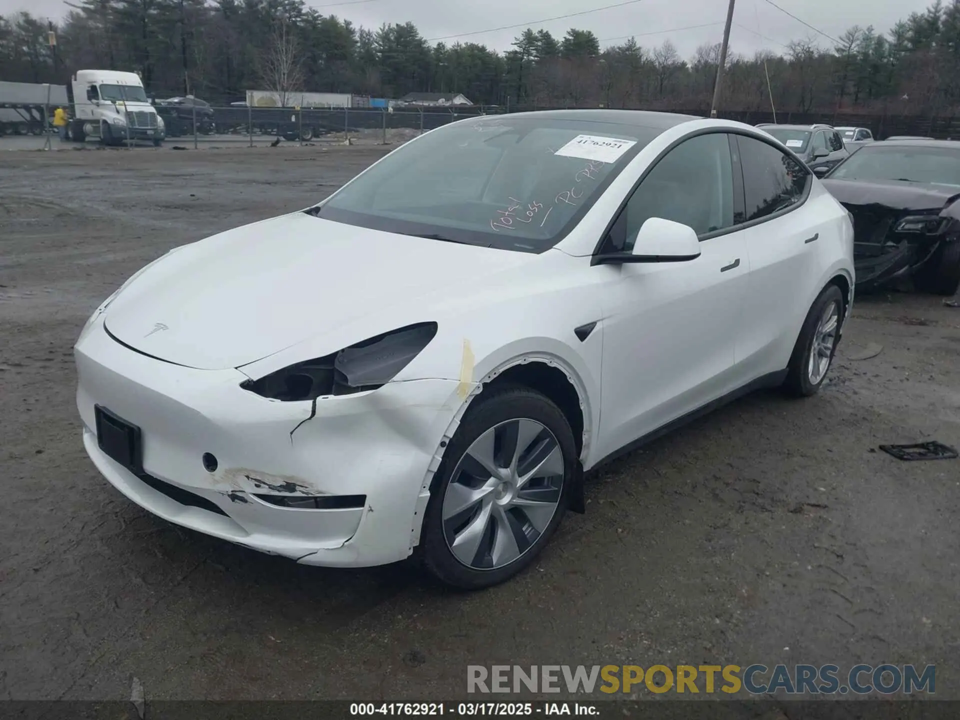 2 Photograph of a damaged car 7SAYGDEE3PF857633 TESLA MODEL Y 2023
