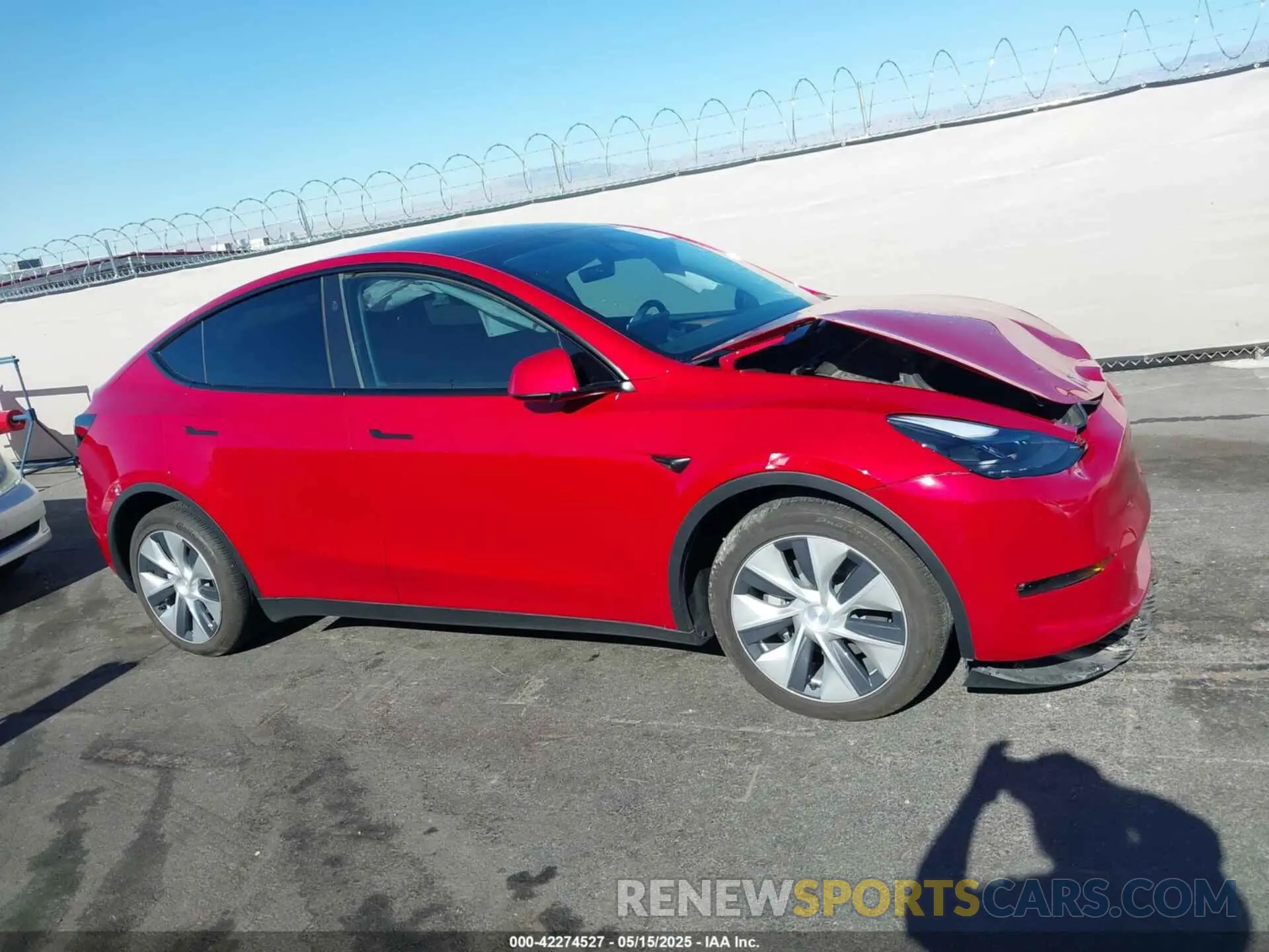 12 Photograph of a damaged car 7SAYGDEE3PF867496 TESLA MODEL Y 2023