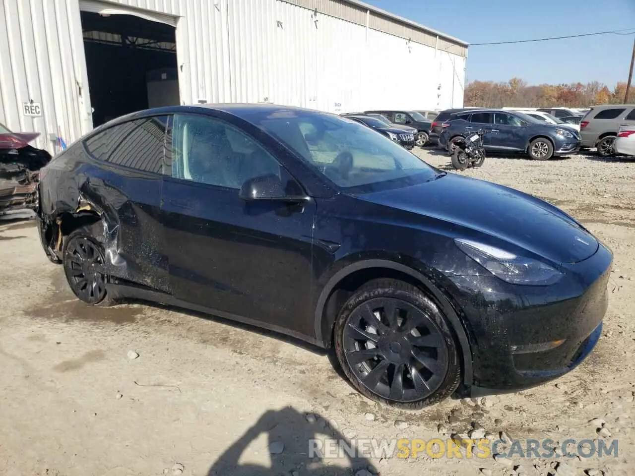 4 Photograph of a damaged car 7SAYGDEE3PF889997 TESLA MODEL Y 2023