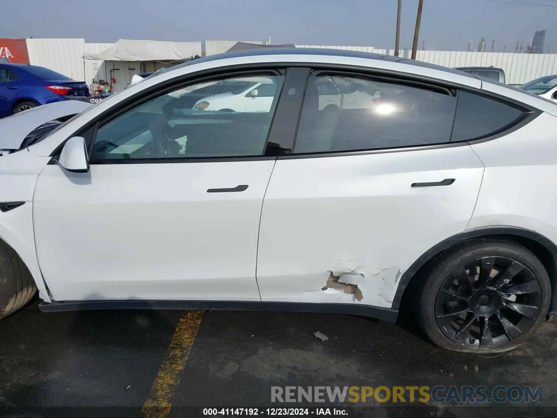 13 Photograph of a damaged car 7SAYGDEE3PF900030 TESLA MODEL Y 2023