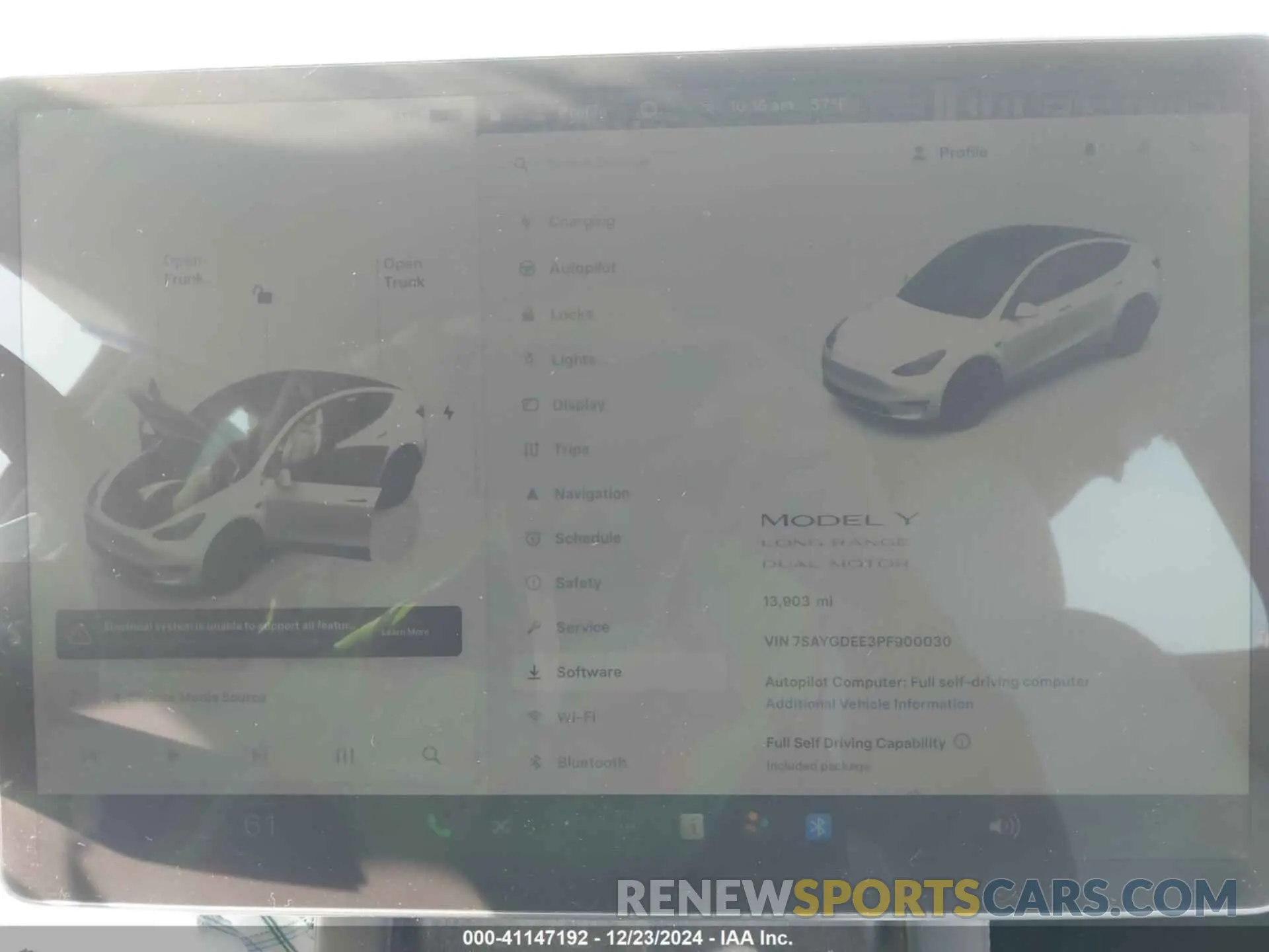 17 Photograph of a damaged car 7SAYGDEE3PF900030 TESLA MODEL Y 2023