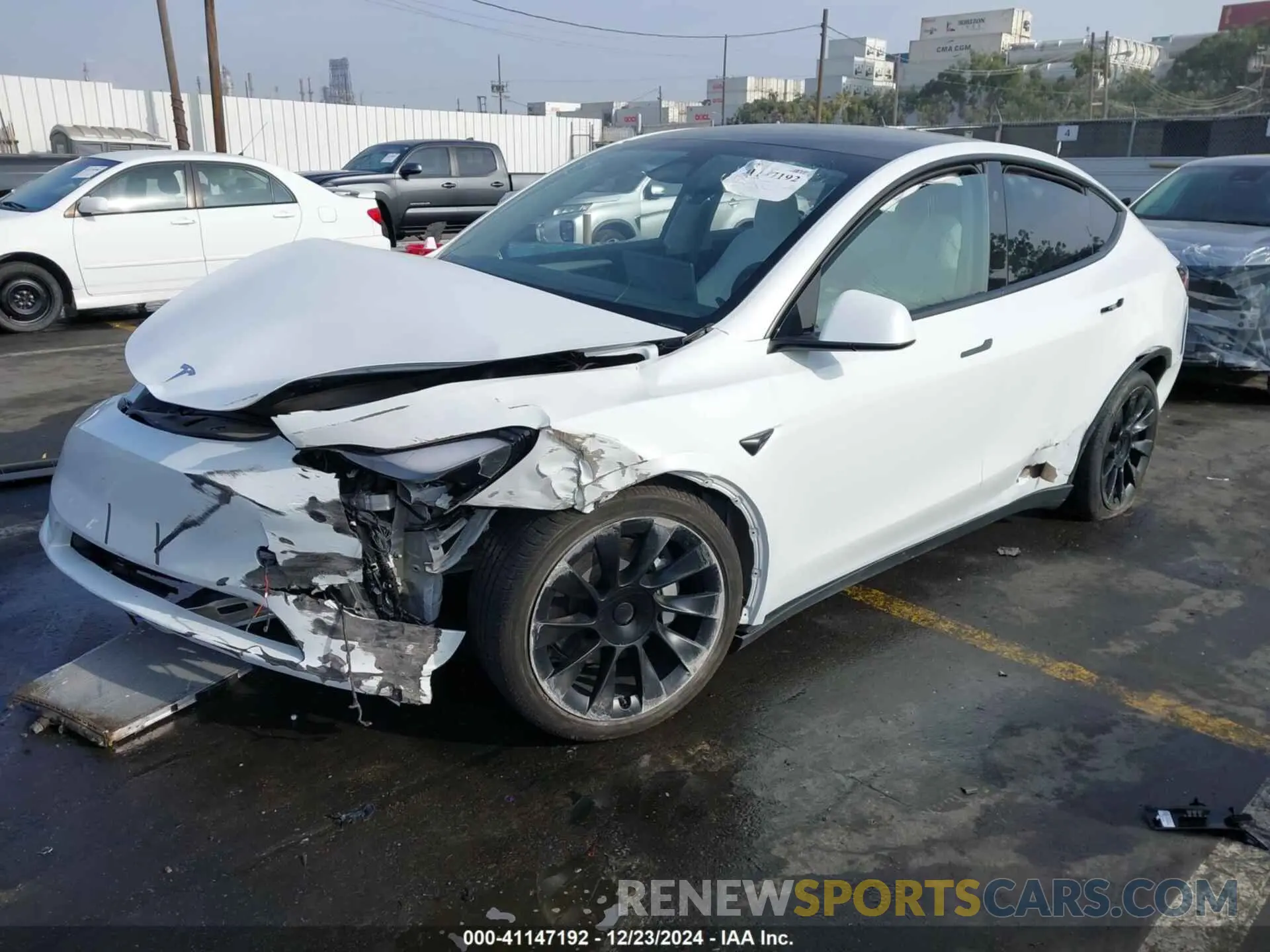 2 Photograph of a damaged car 7SAYGDEE3PF900030 TESLA MODEL Y 2023