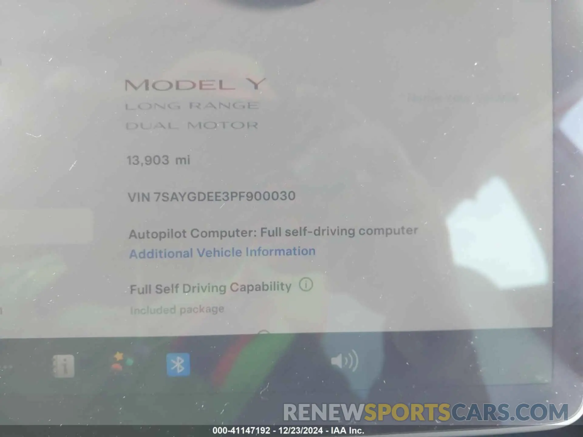 7 Photograph of a damaged car 7SAYGDEE3PF900030 TESLA MODEL Y 2023